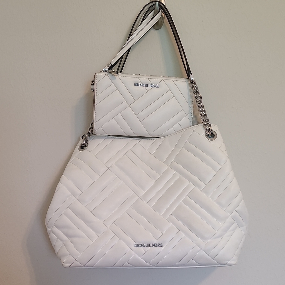 Michael Kors Quilted White Shoulder Bag with Pouch.